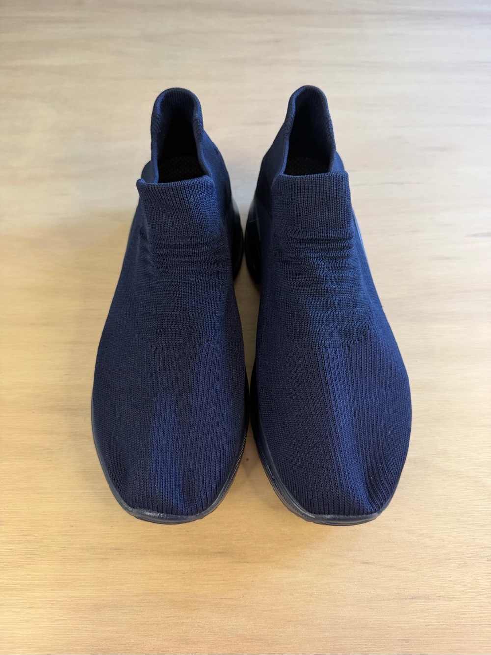 Mens Navy Knit Slip-On Sneakers size 9.5